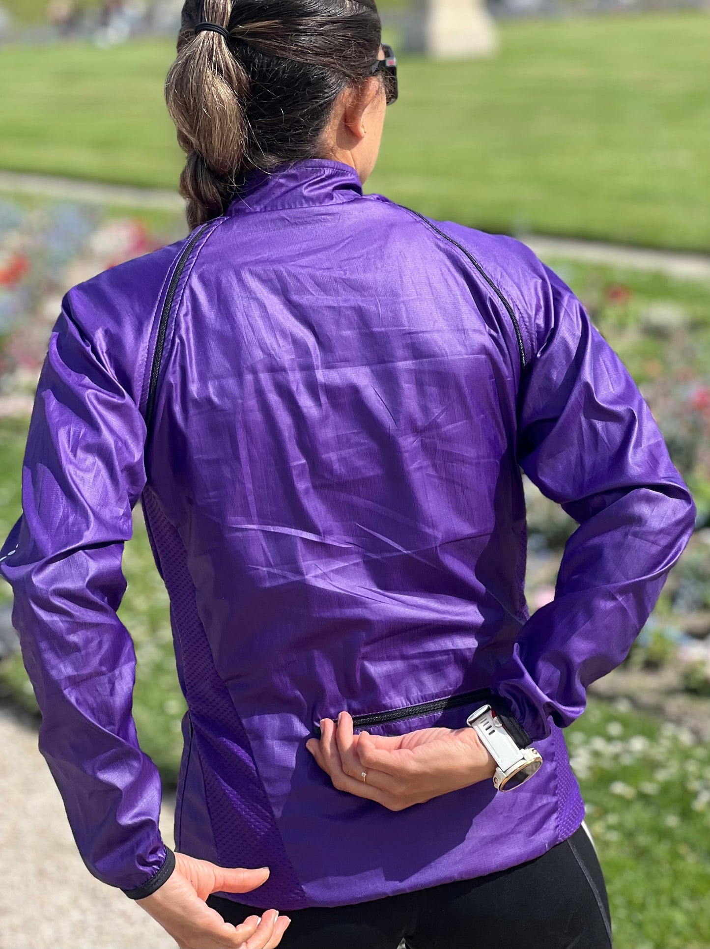 Chaqueta Cortavientos Convertible en Chaleco Morada Femenina | Práctica y Funcional