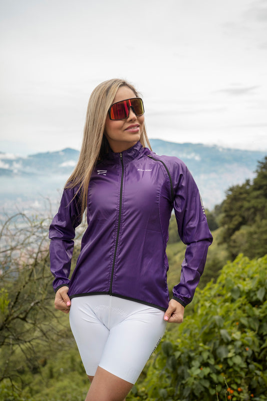 Chaqueta Cortavientos Convertible en Chaleco Morada Femenina | Práctica y Funcional